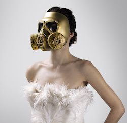 Cinema marketing: Mascaras de gas para promocionar serie