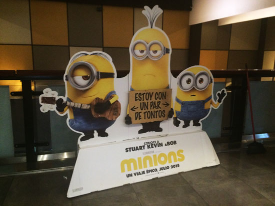 Standee Minions Hoyts Abasto Buenos Aires