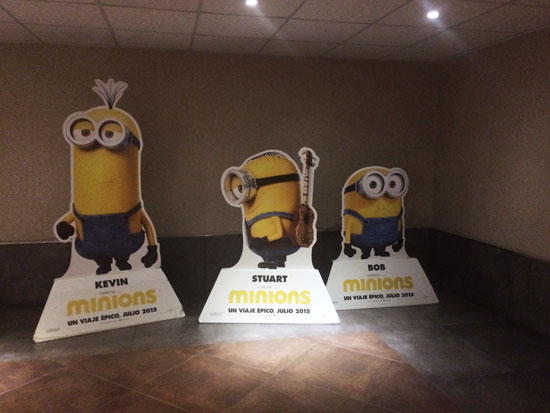 Standee Minions Hoyts Abasto Buenos Aires